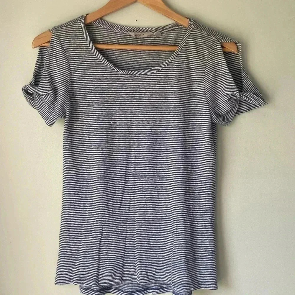 Athleta open shoulder short sleeve top size XS